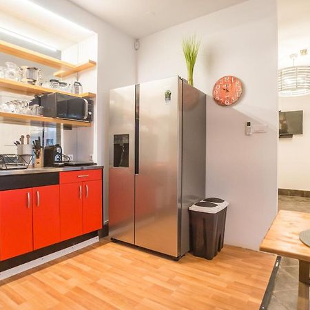 Apartma N'Poznam Appartement Ljubljana Buitenkant foto