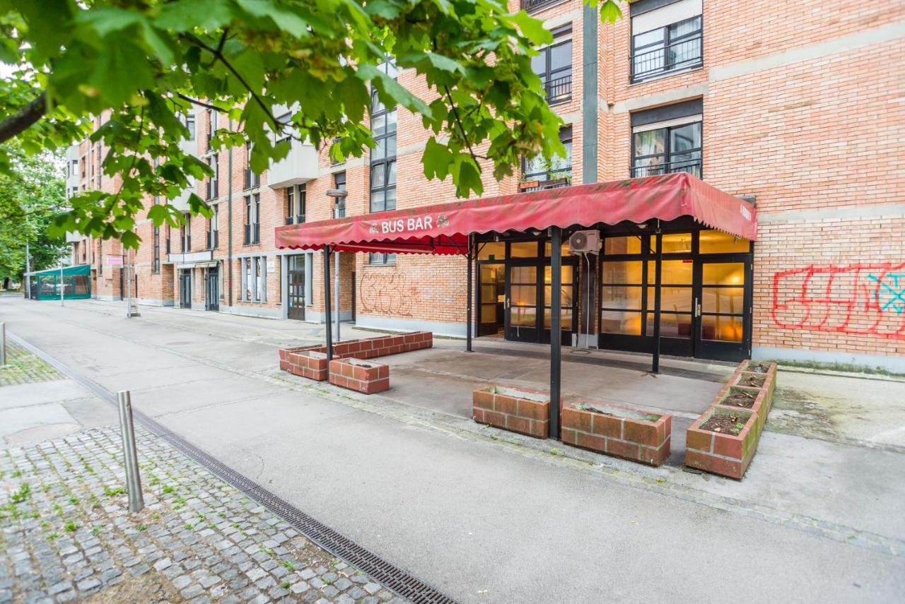 Apartma N'Poznam Ljubljana Buitenkant foto