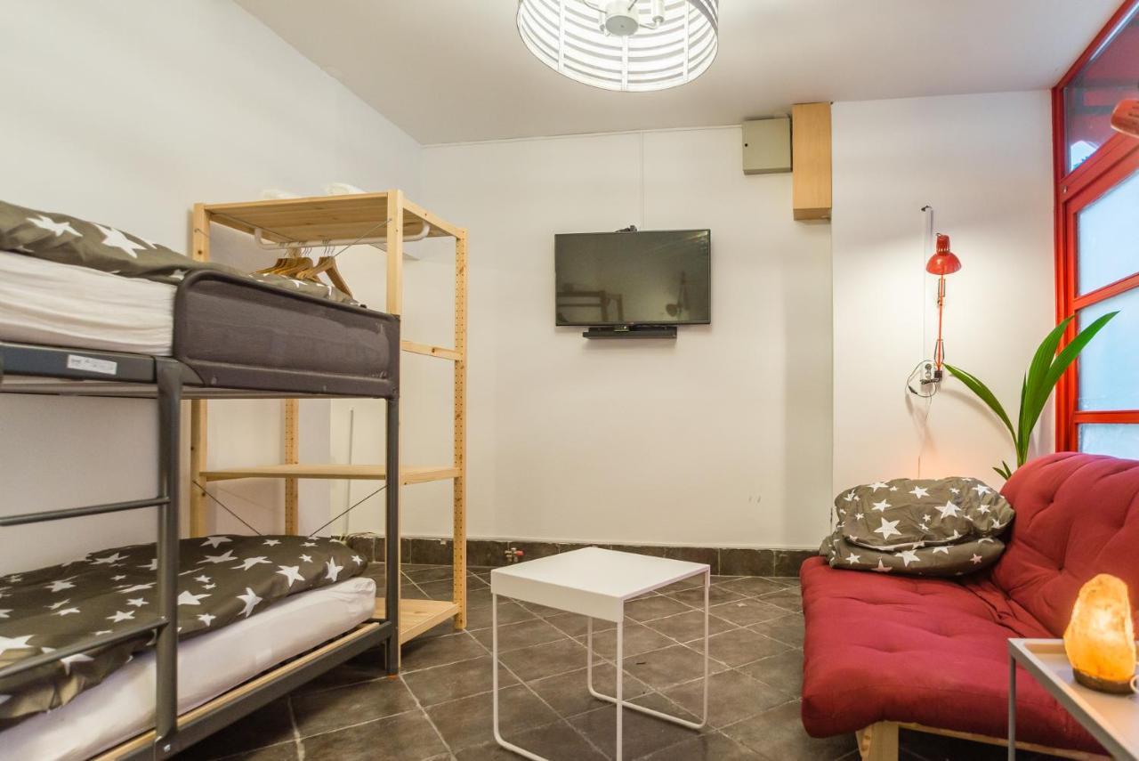 Apartma N'Poznam Appartement Ljubljana Buitenkant foto